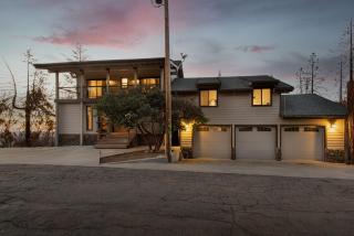 Charming and Relaxing Getaway with Great Views - Shaver Lake - 3