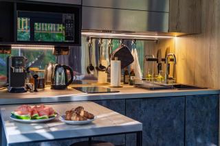 Water Hideout - Floating Luxury in Pure Wilderness - 8