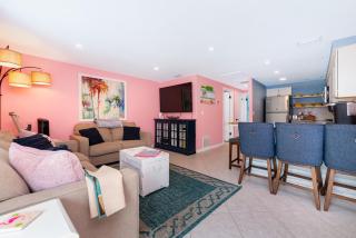 Flamingo's Nest - Englewood - 9