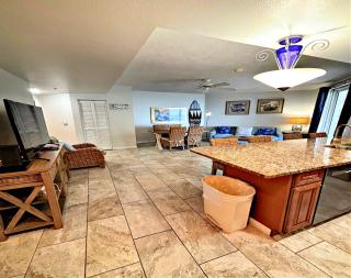 7th Floor 2 BR Direct Oceanfront Condo 3 Balcony's Ocean Walk Resort - Daytona Funland 701 - Daytona Beach - 8