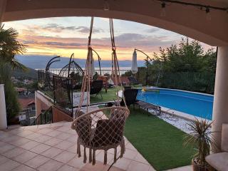 Beautiful Luxury Apartment in Villa Emily With Amazing Sea View - Opric - 9