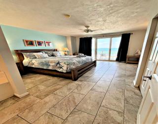 7th Floor 2 BR Direct Oceanfront Condo 3 Balcony's Ocean Walk Resort - Daytona Funland 701 - Daytona Beach - 4