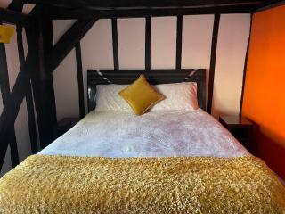 PAVILION ORPINGTON Hotel & Lounge Bar - Foots Cray - 3
