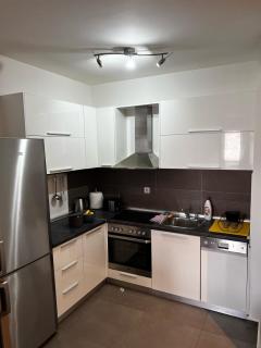 Modern apartment in perfect location - Skopje - 9