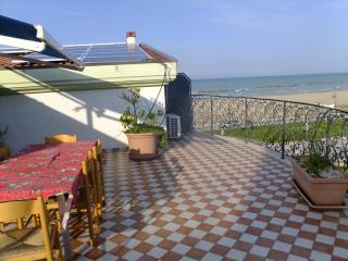 Appartamenti vacanze fronte mare a Roseto degli Abruzzi! - Roseto degli Abruzzi - 8