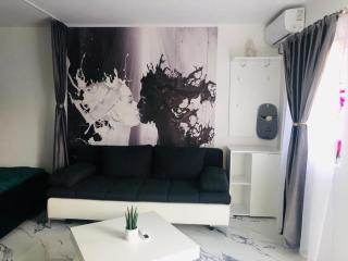 D&D Apartment's Delightful home with parking! - Văleni - 5