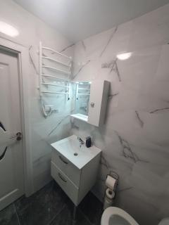 D&D Apartment's Delightful home with parking! - Văleni - 4