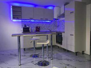 D&D Apartment's Delightful home with parking! - Văleni - 8