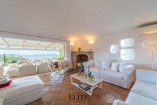Prestigiosa Villa di Lusso con Vista Mozzafiato - Porto Cervo - 2