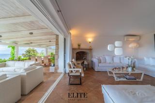 Prestigiosa Villa di Lusso con Vista Mozzafiato - Porto Cervo - 1
