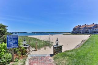 Oceanfront 3BR Condo In Ideal Location with Private Beach and Pool - Barnstable - 4