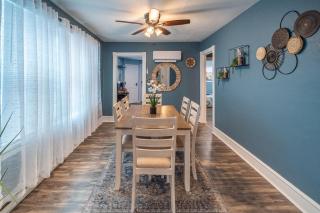 Family-Friendly 4BR Near Beach Smart TV Fun - Wildwood - 1