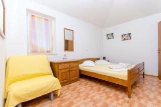 Apartments and Rooms Roso - Makarska - 1