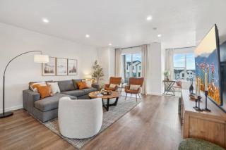 UTMG 5967 #27 | The Foxtrot on Mesa Arch - 1