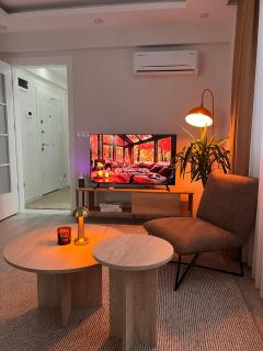 Cozy Atmosphere in the Heart of Town - 9