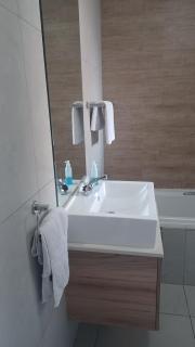 Generous Apartment at Waterfall - 1