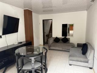 Apartaestudio en excelente ubicación - Medellín - 6