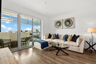 Luxury Penthouse 2-BR - with Pool & Gym Access - Los Angeles - 0