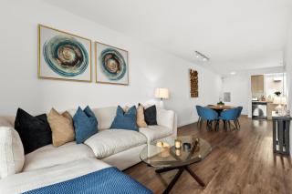 Luxury Penthouse 2-BR - with Pool & Gym Access - Los Angeles - 4