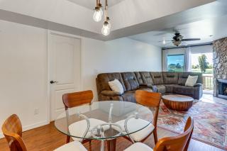 Golf Views and Pool Access Central Scottsdale Condo - Scottsdale - 5