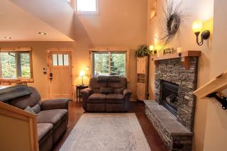 2 Kings, Fire Pit, Gameroom, EV charger, Dogs OK! - Glacier - 2