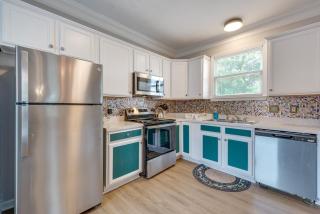 Historic ATL Home w/ Yard: Mins to Dtwn & Venues! - 2