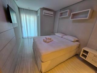 Lindo Apartamento Cobertura Próximo a Praia Brava em Praia de Cabeçudas - Itajaí - 2