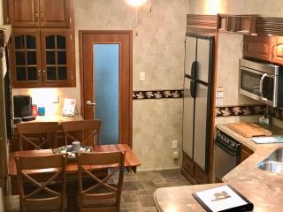 Shady Oaks, wooded, peaceful, relaxing, romantic - Mena - 6