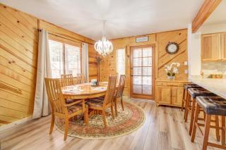 Hike, Fish and Golf Cabin with Fireplace in Pinetop! - Pinetop - 4