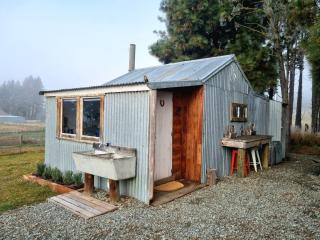 The Good Shepherds Hut in the NZ Dark Sky Reserve - - 2