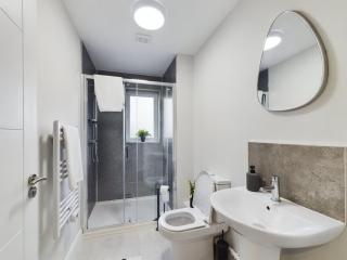 Modern 1 Bedroom Apartment in Belfast - 8