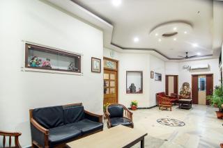 Hotel O Lukergunj Holidays - Muthiganj - 7