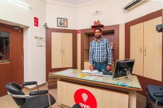 Hotel O Lukergunj Holidays - Muthiganj - 0