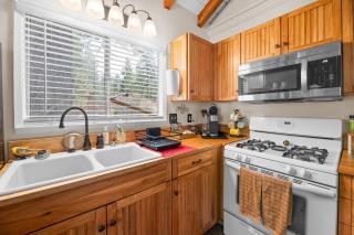Bluebird Cabin, Indoor Fireplace, Next to Lake! - Green Valley Lake - 6