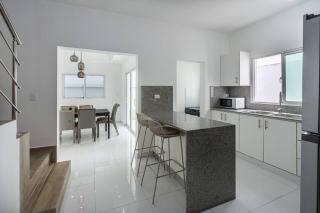 Villa 3BR, pool, near downtown and airport - 5