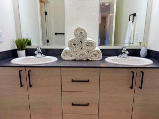 Homestead Village - Two Bedroom Condo Top Floor - 4