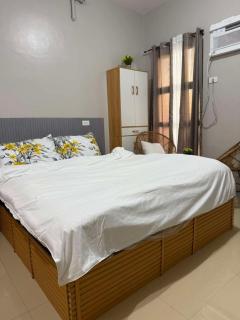 Royal Ocean Crest Mactan- 5R Staycation 1110C - 1