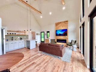 Knob Hill at Three Suns Cabins - Stanton - 9