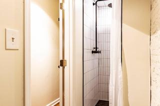 3BDR Classy Mid-Century Ground-Level Forsyth - 5