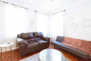 Modern 3BDR Retreat with Backyard Starland District - 8