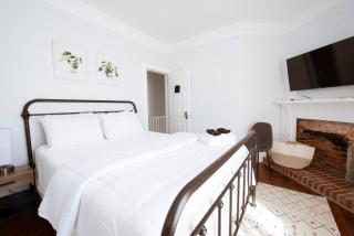 Modern 3BDR Retreat with Backyard Starland District - Savannah - 5