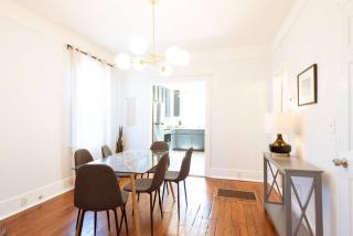 Modern 3BDR Retreat with Backyard Starland District - 2