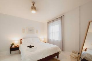 Newly Renovated 3BDR with Backyard Starland District - 4