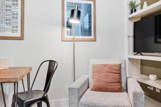 2BDR Cottage Historic Downtown Dog-Friendly - 5