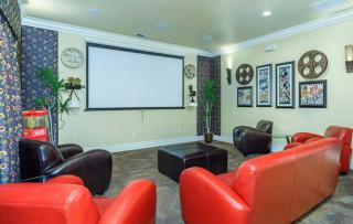 New Cozy & Stylish 1BR with Heated Pool Relaxing Spa & Sauna - Reno - 2