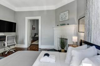 Spacious 2BDR Park Side Victorian District - Savannah - 9