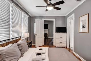 Spacious 2BDR Park Side Victorian District - Savannah - 1