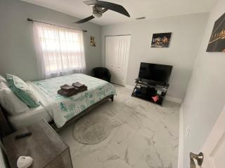 3 Bedroom House with pool, 10 min from the beach - 1