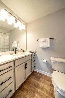 Luxury New 3BR CLE Clinic UnivCircle Little Italy - Cleveland - 1
