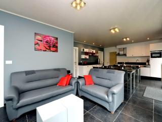 Holiday Home in Somme-Leuze with Sauna - Somme-Leuze - 2